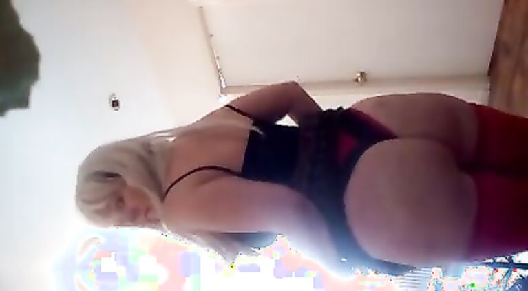 Hot booty dancing shaking