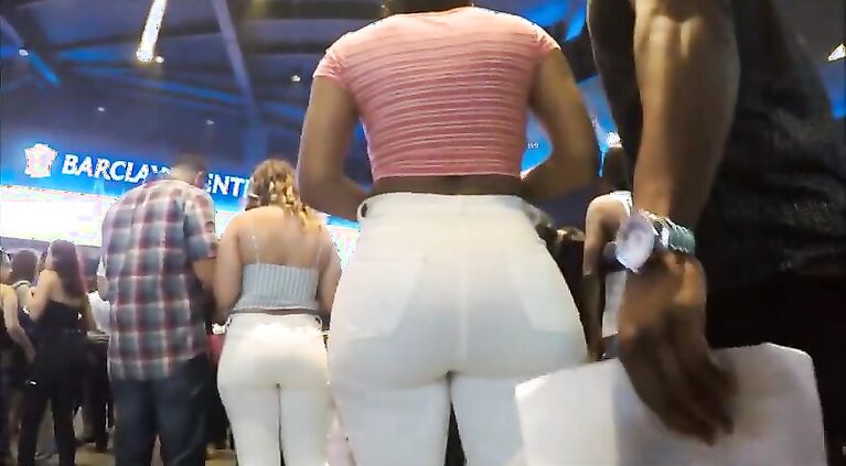 perfect round butt in tight pants