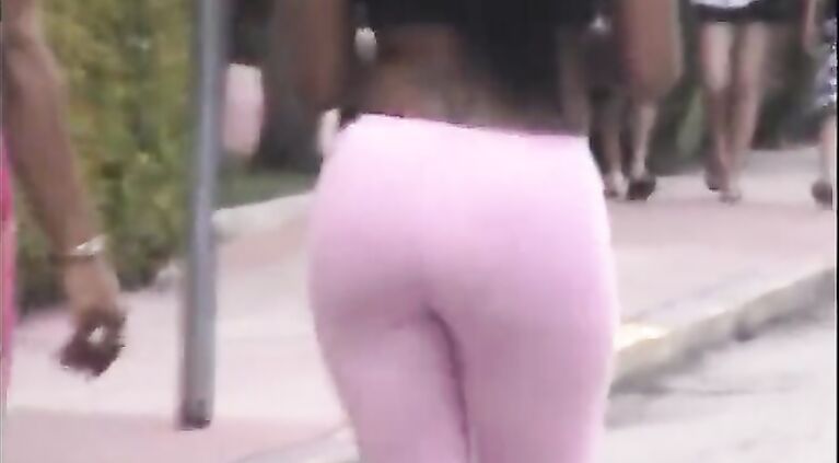 Huge Booty Meaty Butt Brown Amateurs Voyeur #387