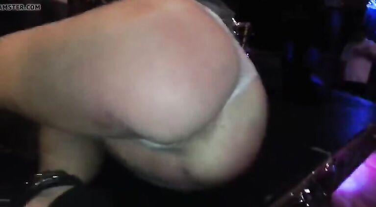Wasted white girl huge butt