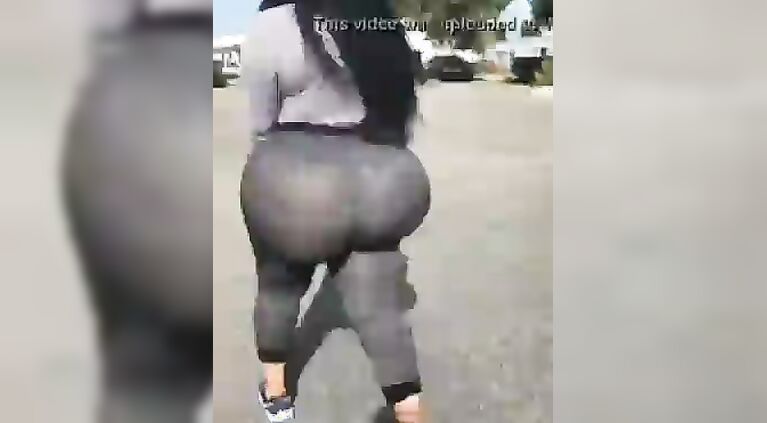 J love big booty walk